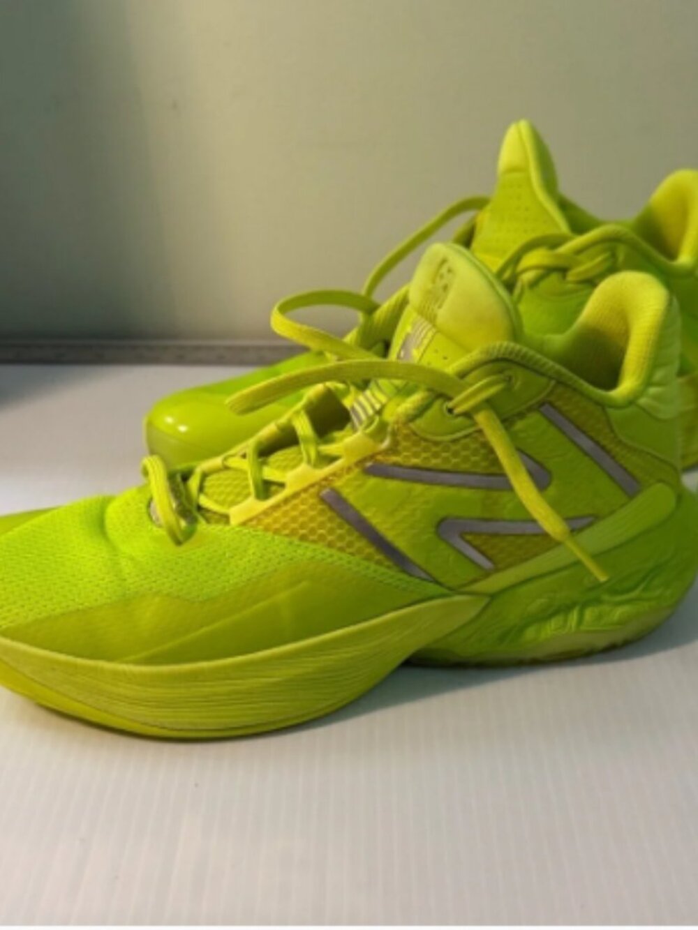 New Balance, Two WXY V4, Bright Neon Green Athletic Shoes